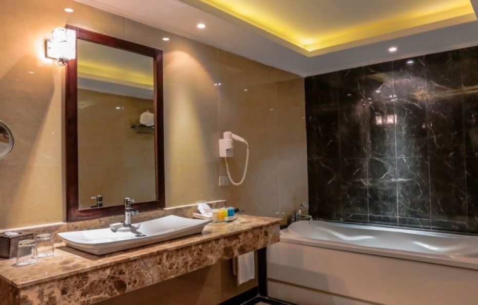 Junior Suite- Posh Club