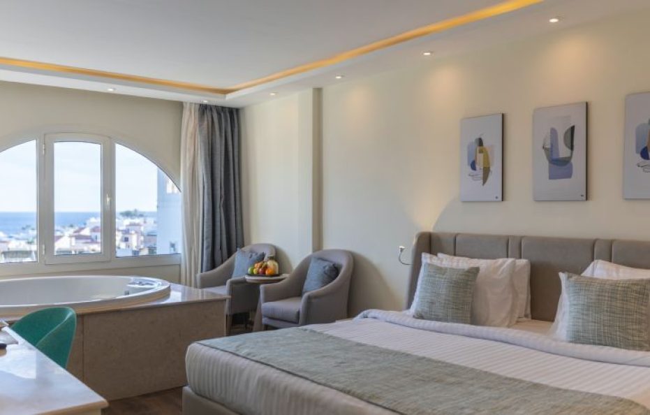 Family Jacuzzi Suite – Posh Club