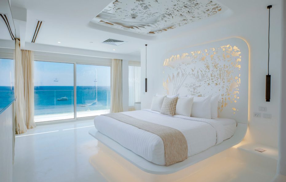 Hall of Fame Jacuzzi Suite