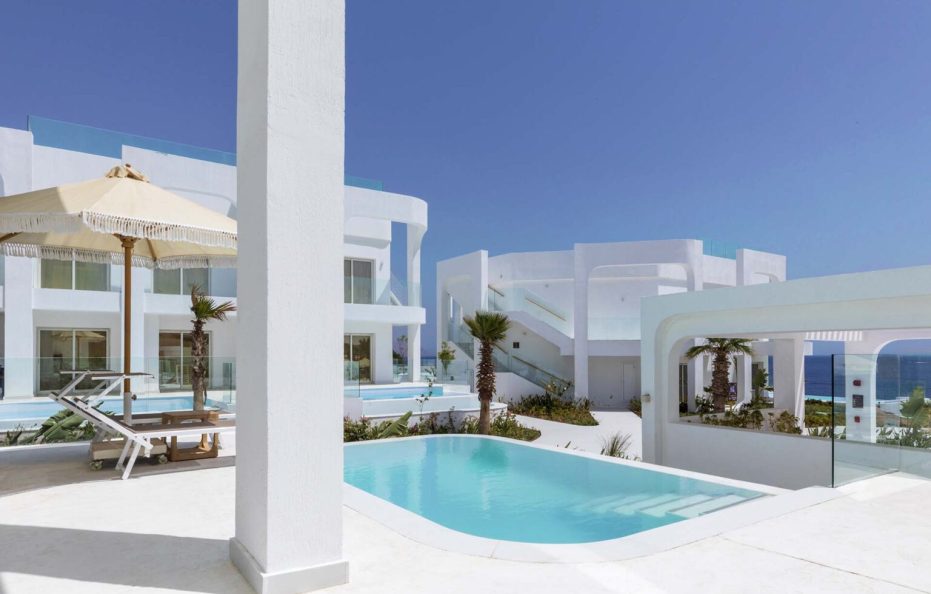 The Party Never Ends Pool Suite