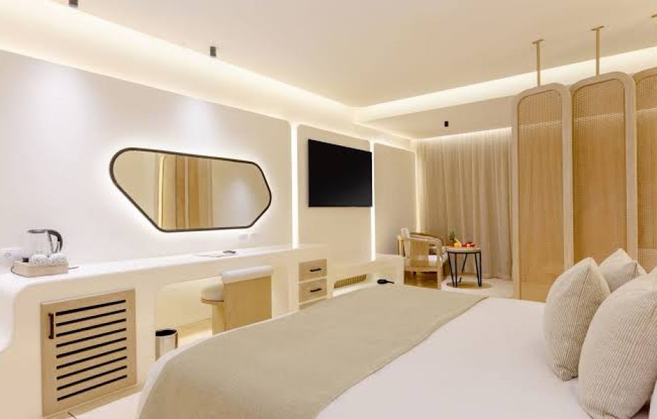 Honeymoon Suite