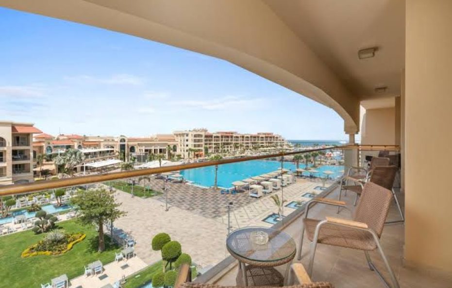 EXECUTIVE SEA VIEW ROOM