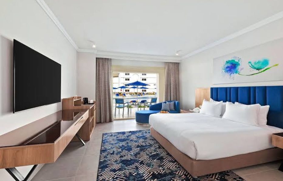 DELUXE ROOM POOL VIEW