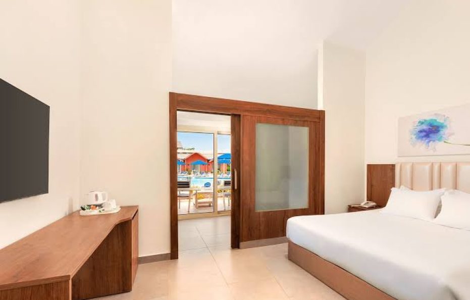 DELUXE ROOM GARDEN VIEW